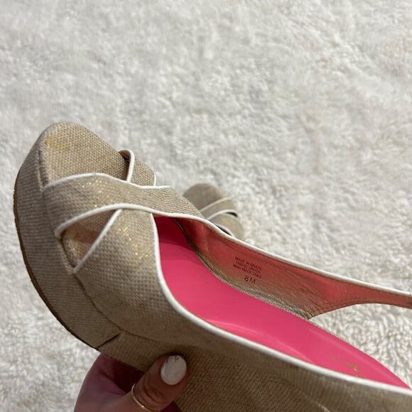 Lilly Pulitzer Womens Gold Wedges Sz 8 *Flawed* Preppy Summer Heels - Picture 9 of 9